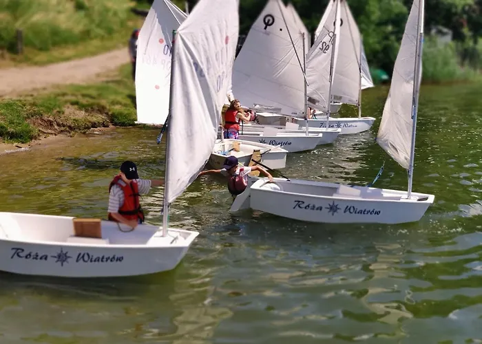 Róża Wiatrów Ośrodek wypoczynkowy *